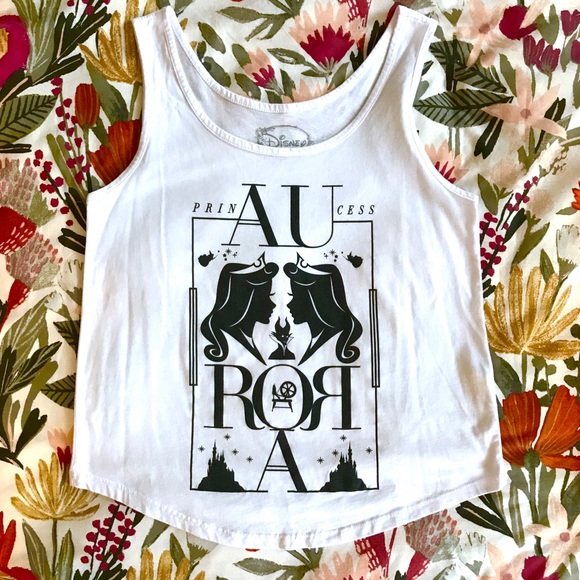 Disney Tops - Disney Sleeping Beauty graphic tank top in EUC